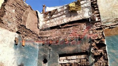 انهيار منزل بـ”المنوفية“ والحماية المدنية تخليه من السكان