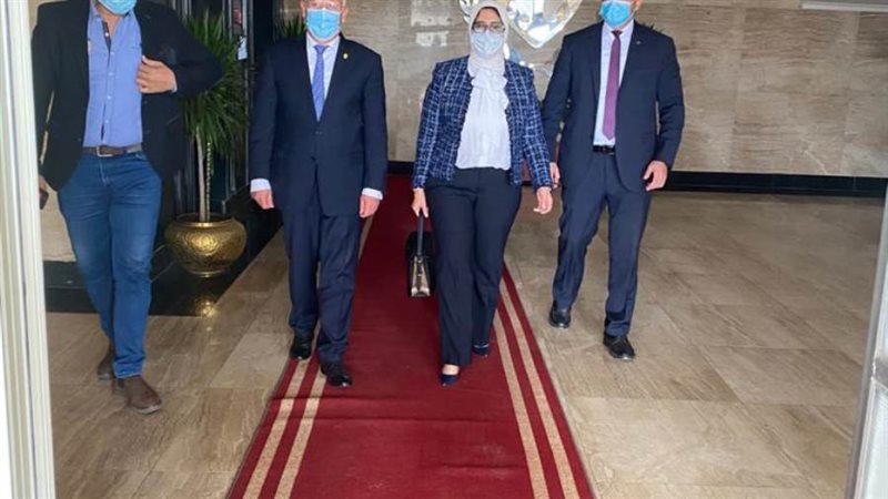 وزيرة الصحة ومحافظ