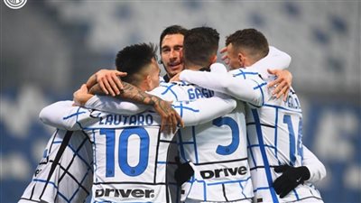 إنترميلان يفوز على ساسولو بثلاثية نظيفة في الدوري الإيطالي