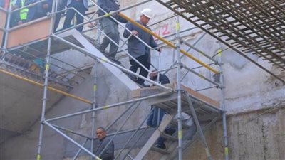 ماكينة الحفر تستأنف أعمال حفر الجزء النفقي بين 