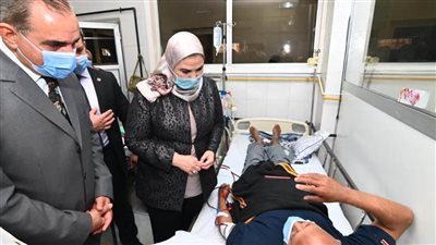 وزيرة التضامن الاجتماعي تستهل زيارة كفر الشيخ بلقاء المحافظ 