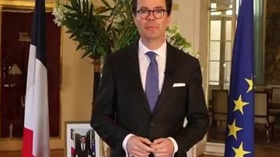 سفارة فرنسا بالقاهرة: عقد صالون 