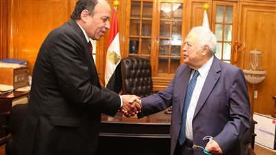 نقيب المحامين يستقبل وفدًا من نادي القضاة 