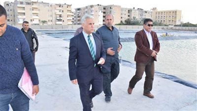 رئيس جامعة العريش يؤكد على تعظيم الاستفادة من مشروعات الجامعة