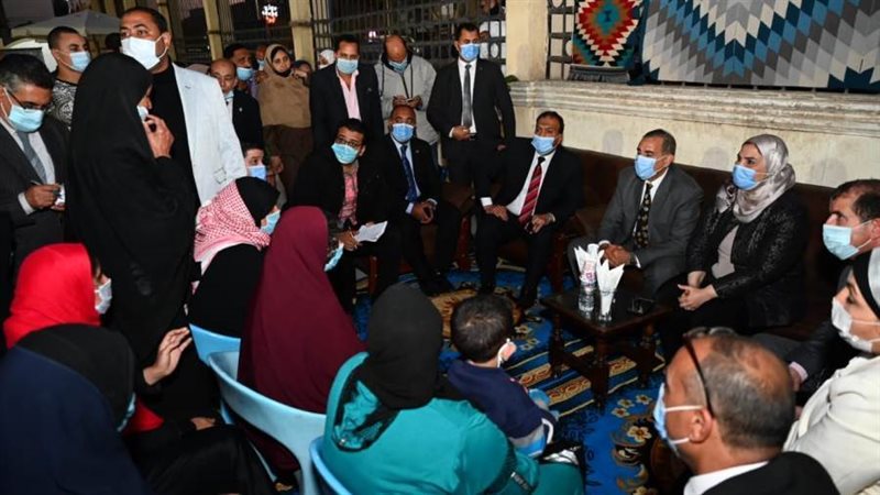 وزيرة التضامن ومحافظ