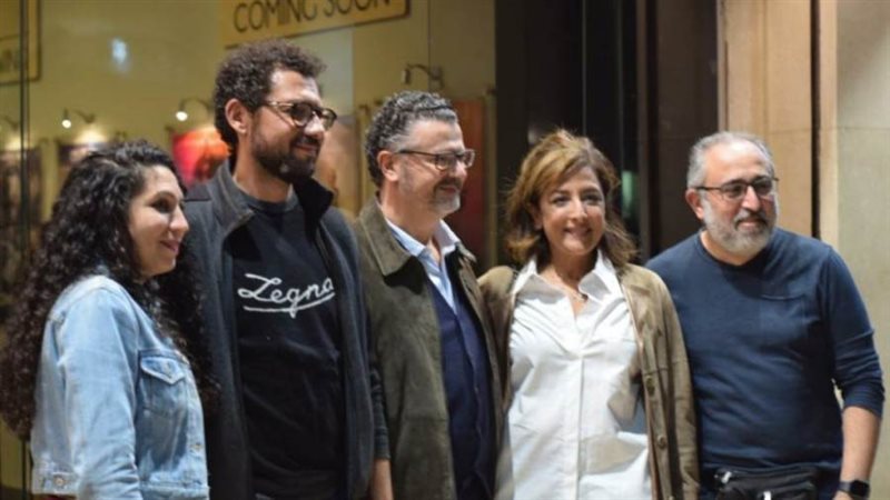 فيلم بين الجنة والارض