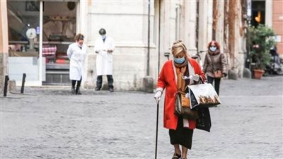 إيطاليا تحظر التنقل خلال عطلة عيد الميلاد لاحتواء انتشار 