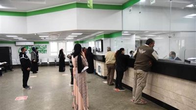 موجز الرابعة..الحكومة تنفي تأجيل صرف الدفعة الرابعة من منحة العمالة غيرالمنتظمة