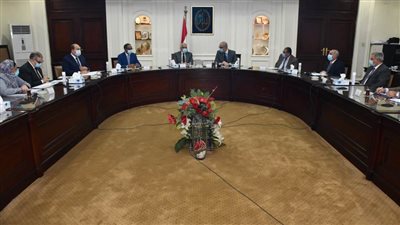 الجزار يوجه بوضع جدول زمني للانتهاء من مشروعات مياه الشرب والصرف الصحي