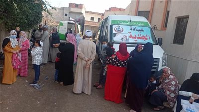توقيع الكشف الطبي على أكثر من 1200 مريض بالقافلة العلاجية بالشرقية
