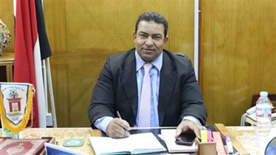 وكيل مديرية التعليم بالوادي الجديد يتفقد منظومة العمل بمدارس الفرافرة 