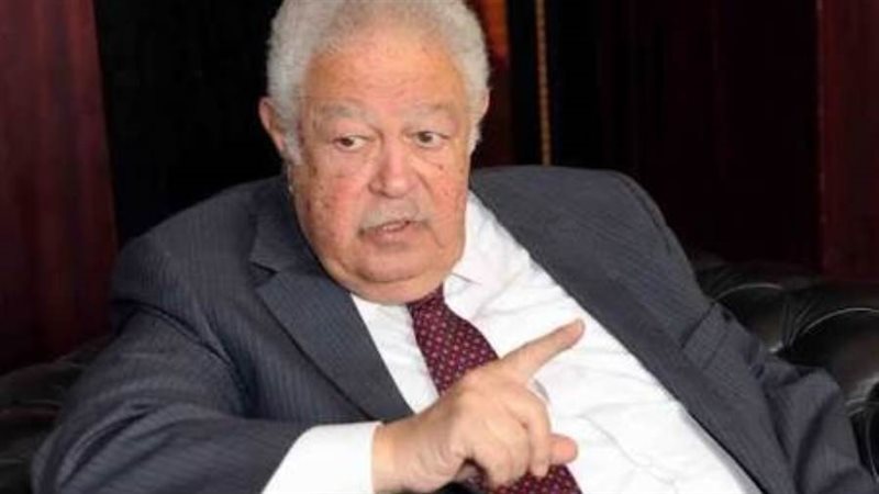 رجائي عطية نقيب المحامين