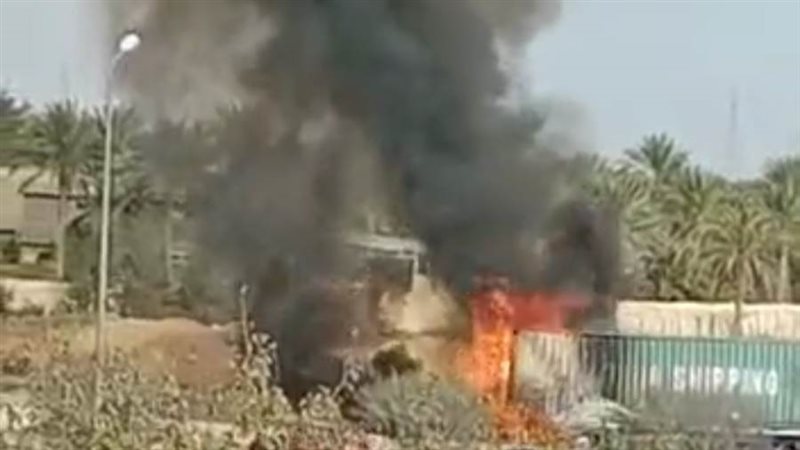 حريق سيارة بالطريق