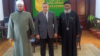 رئيس جامعة الإسكندرية يستقبل ممثل بيت العائلة المصري
