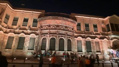 إضاءة آثار شارع المعز 