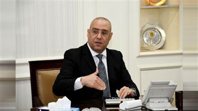 وزير الإسكان يناقش منظومة إصدار تراخيص البناء وضوابط وشروط تنفيذ المباني