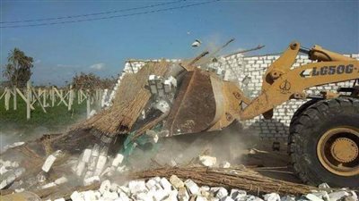 إزالة 6 حالات تعدٍ على الأراضي الزراعية بالشرقية