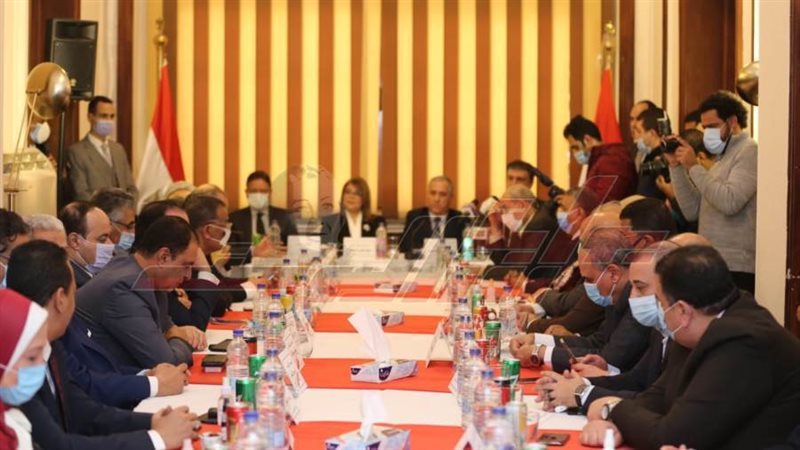 أثناء اللقاء