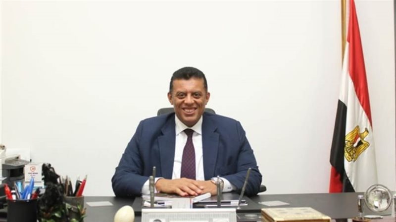 الدكتور محمد منظور