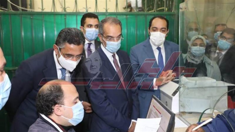 وزير الاتصالات يتابع