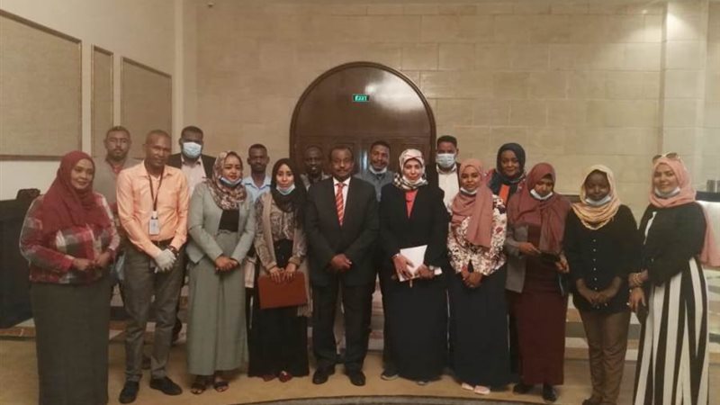 وفدا من الإعلاميين