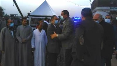 محافظ البحيرة يقدم واجب العزاء في وفاة شقيقة رئيس نادي القضاة