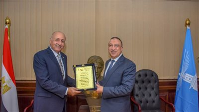 تكريم صاحب فكرة إنشاء أول حديقة لـ