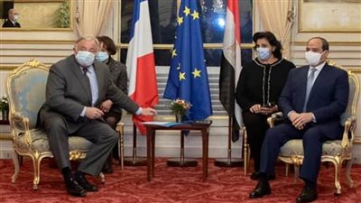 الرئيس السيسي يبحث مع رئيس مجلس الشيوخ الفرنسي تفعيل أطر التعاون
