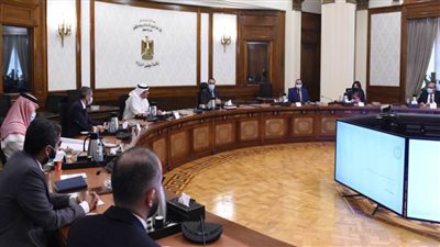 رئيس الوزراء يلتقي وزير الدولة عضو مجلس الوزراء السعودي