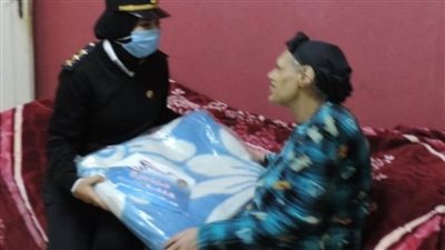 وفود من ضباط وضابطات الشرطة تزور دور رعاية المسنات بمديريات الأمن 