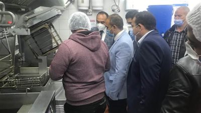 لمواجهة فيروس كورونا.. تحرير 10 محاضر لمطاعم وكافتيريات المنيا