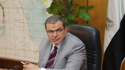  القوى العاملة: مصري يحصل على  42 ألف جنيه مستحقاته عن فترة عمله بالسعودية