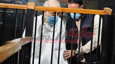 تأجيل محاكمة  محمود عزت لجلسة 4 يناير للشهود