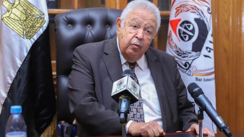 رجائي عطية نقيب المحامين