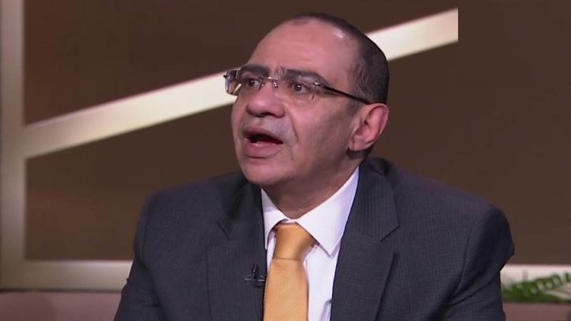 الدكتور حسام حسني