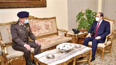 الرئيس السيسي يستقبل وزير الدفاع والإنتاج الحربي