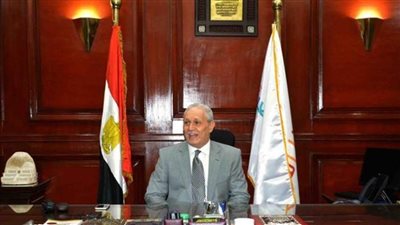 محافظ الأقصر يبحث مع مستشار هيئة آل مكتوم الخيرية سبل التعاون