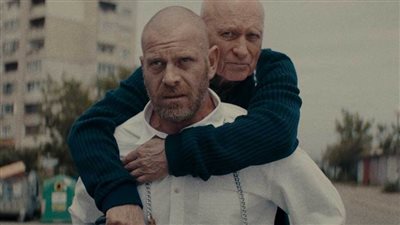 جوليان فرجوف يفوز بجائزة أفضل ممثل عن دوره في فيلم 