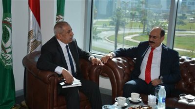 رئيس الأكاديمية العربية للعلوم والتكنولوجيا يستقبل وزير النقل العراقى  