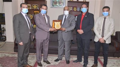 طنطاوي وسلطان على مائدة ريادة الأعمال بجامعة الوادي الجديد