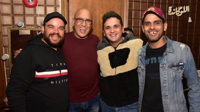 بالصور- نجوم مسرح مصر يلتقون في كواليس 