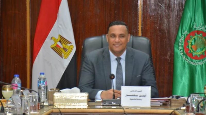 الدكتور أيمن مختار