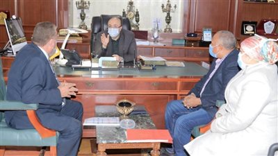 محافظ بني سويف: الرئيس السيسي يدعم حقوق العاملين وسلامتهم 