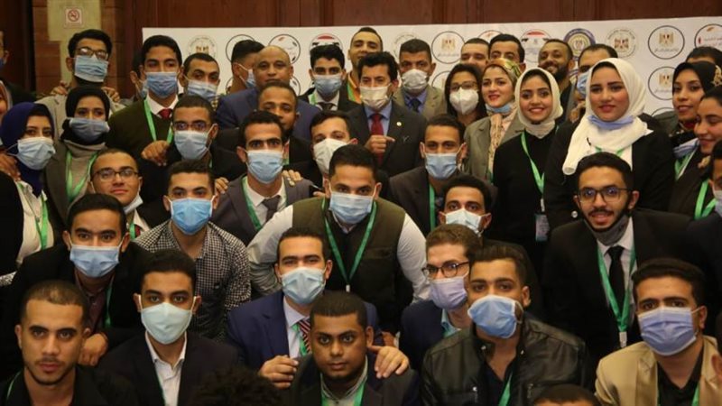 وزير الرياضة فى افتتاح