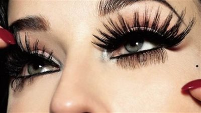 4 أسرار للحصول على رموش كثيفة وصحية