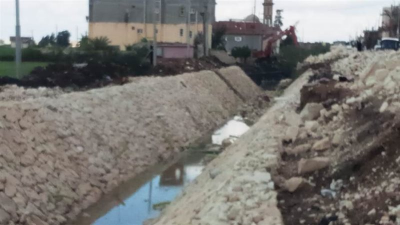 تبطين الترع بالبحيرة