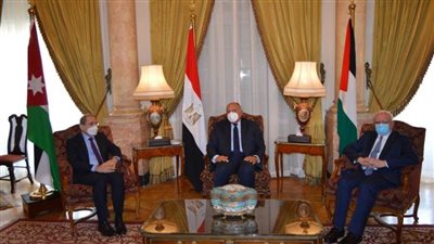 مصر والأردن وفلسطين تؤكد العمل على إطلاق تحرك فاعل لاستئناف مفاوضات جادة لإنهاء جمود عملية السلام