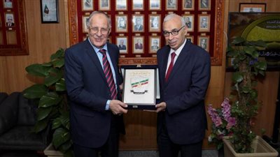 هيئة قضايا الدولة تكرم رئيس وكالة أنباء الشرق الأوسط