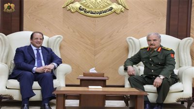 اللواء عباس كامل يزور بنغازي وينقل رسالة دعم وتأييد من الرئيس السيسي للشعب الليبي