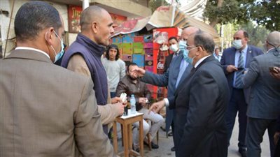 وزير التنمية المحلية يوجه المسؤولين بالمحافظات بسرعة التعامل مع شكاوى المواطنين